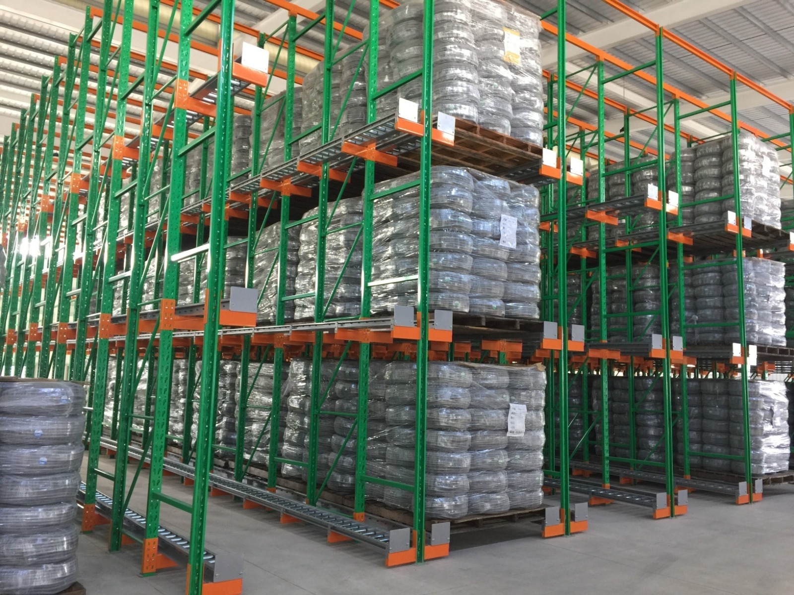 carton flow rack for coil storage