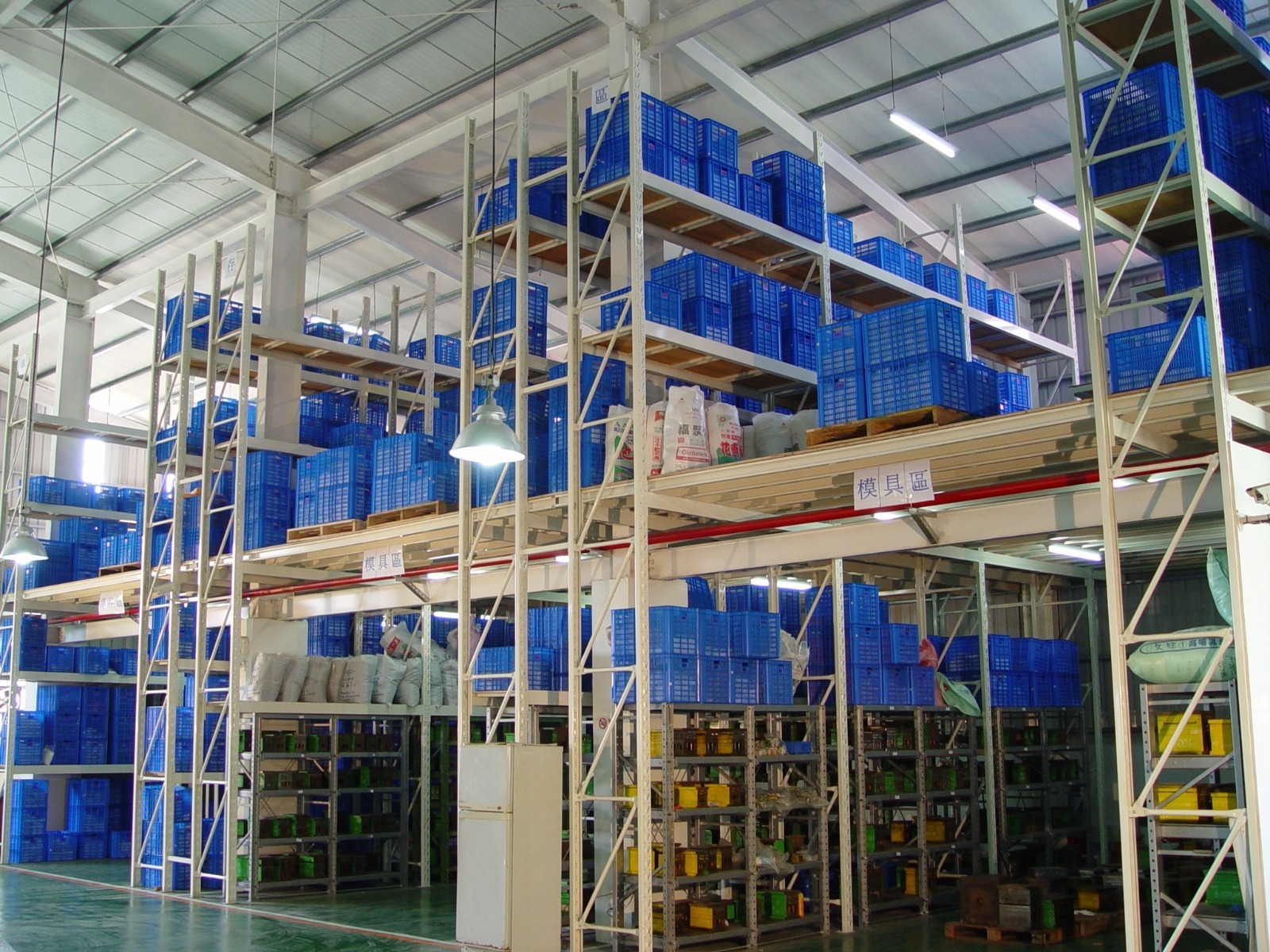 mezzanine floor rack - all white